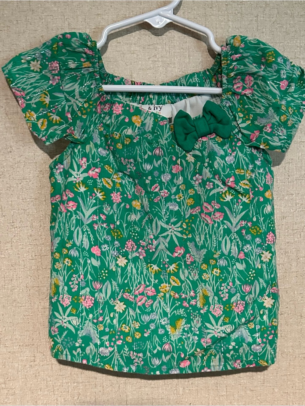 Crown & Ivy Girl’s 12M Green Floral Bow Accent Top